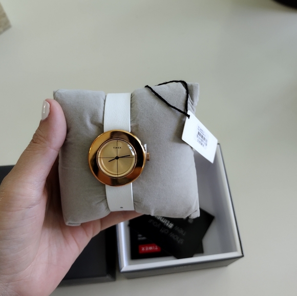 Timex - Picture 2 of 5